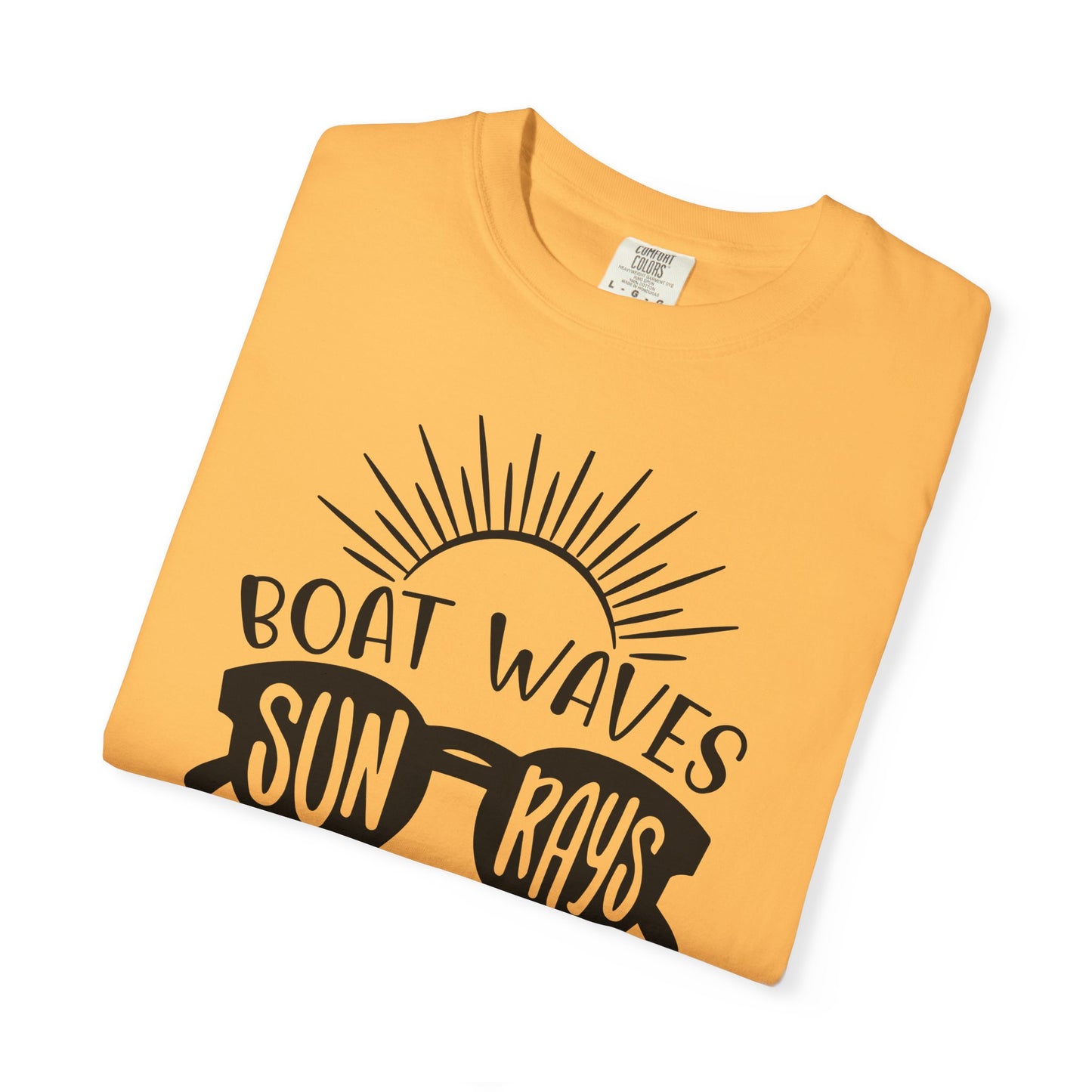 Lake Days Graphic T-Shirt for Outdoor Lovers, Summer Vibes, Ideal for Boating, Beach Days, Gift for Lake Enthusiasts