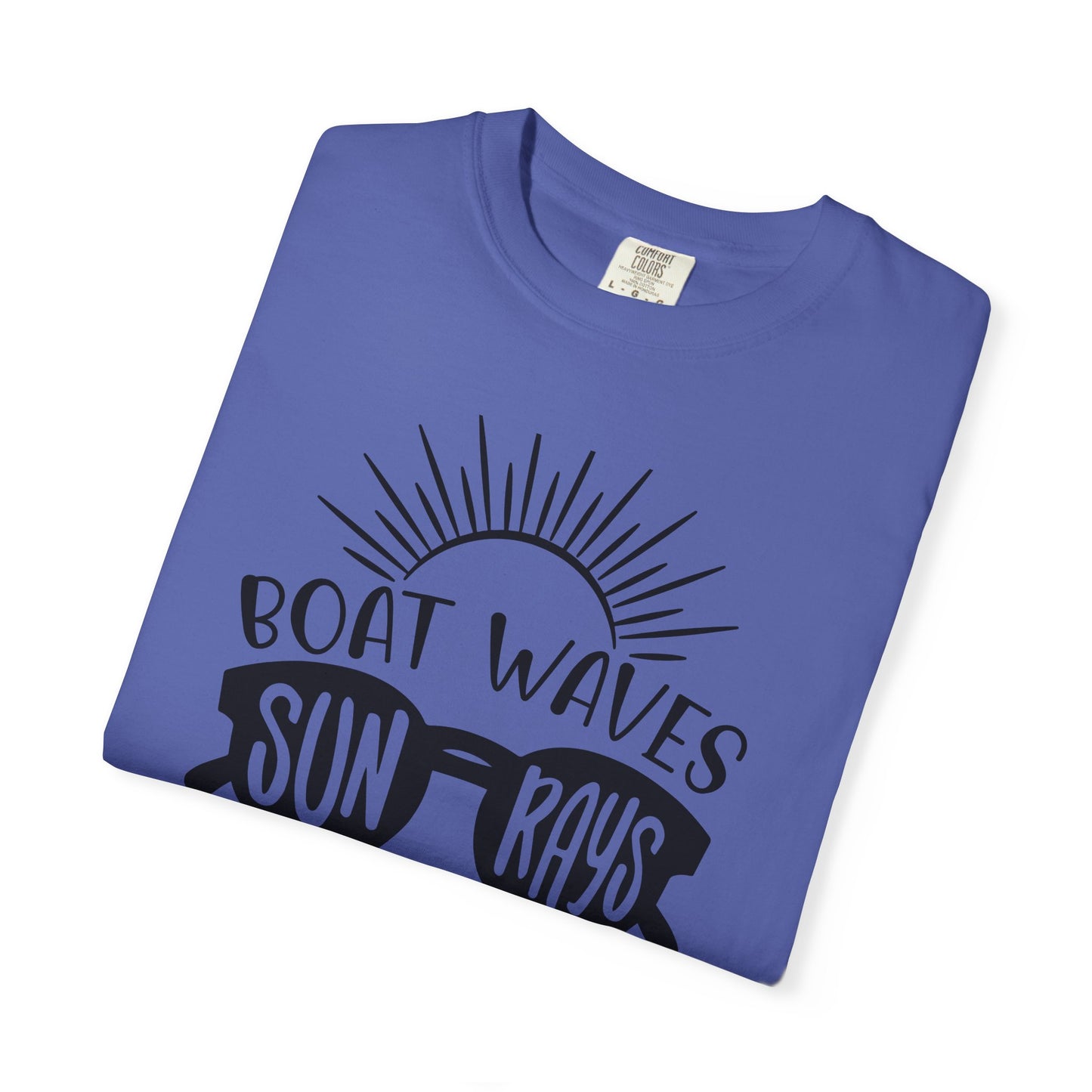 Lake Days Graphic T-Shirt for Outdoor Lovers, Summer Vibes, Ideal for Boating, Beach Days, Gift for Lake Enthusiasts