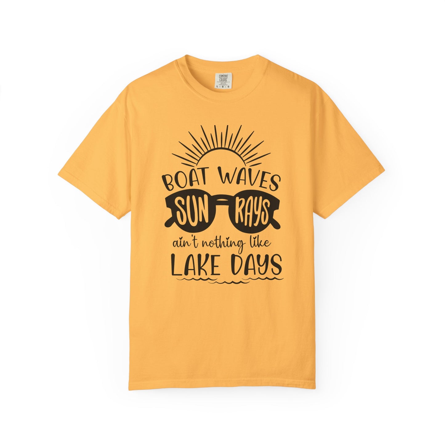 Lake Days Graphic T-Shirt for Outdoor Lovers, Summer Vibes, Ideal for Boating, Beach Days, Gift for Lake Enthusiasts