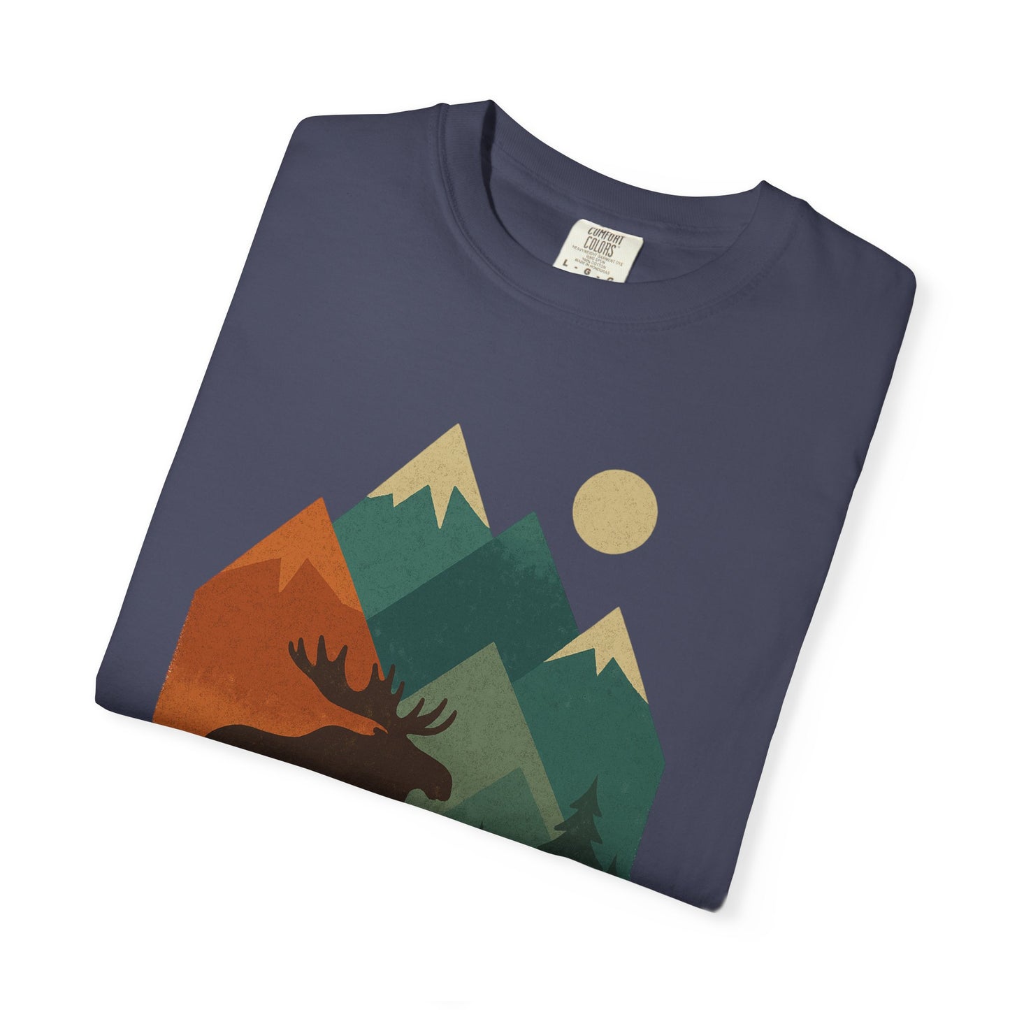 Nature-Inspired Unisex T-Shirt with Moose and Mountains Design