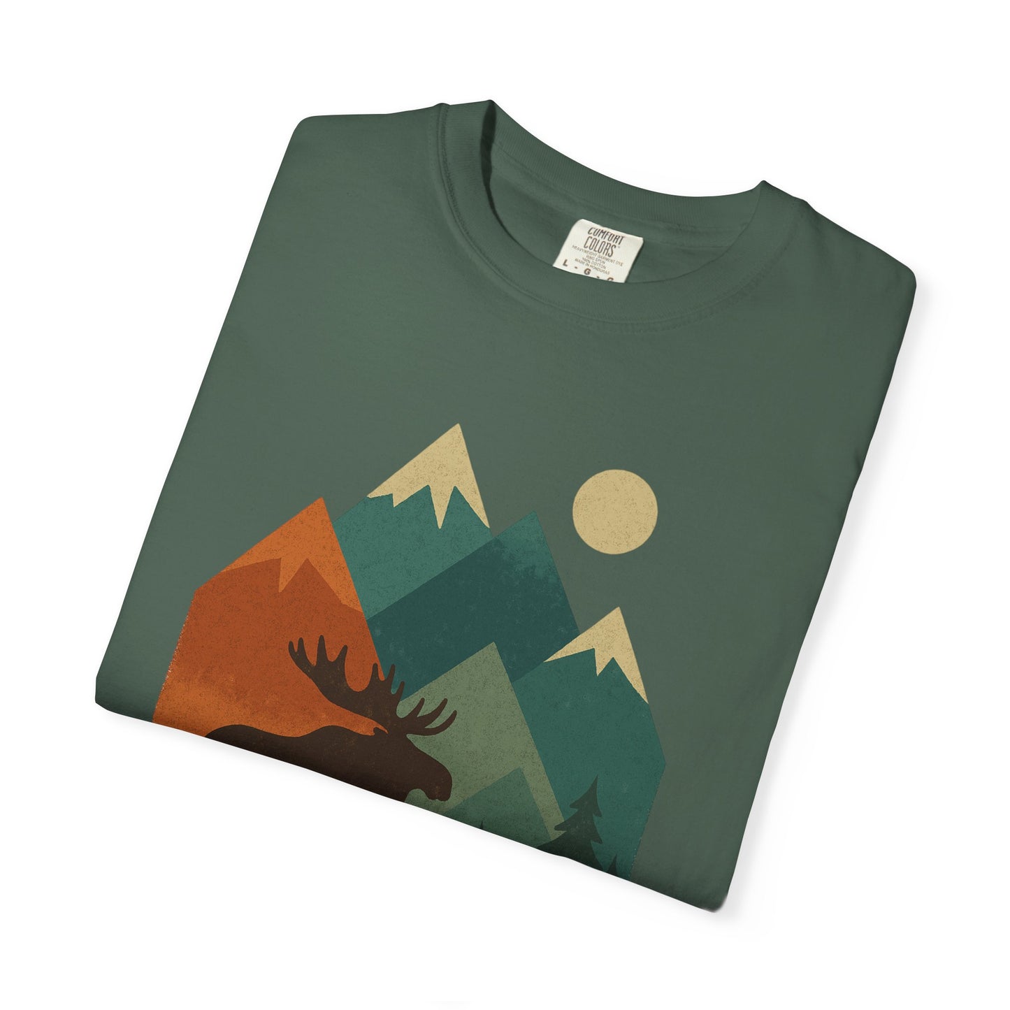 Nature-Inspired Unisex T-Shirt with Moose and Mountains Design