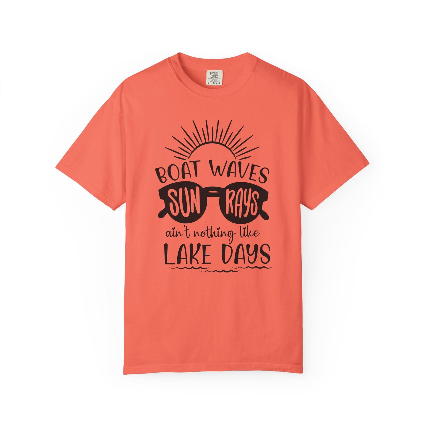Lake Days Graphic T-Shirt for Outdoor Lovers, Summer Vibes, Ideal for Boating, Beach Days, Gift for Lake Enthusiasts