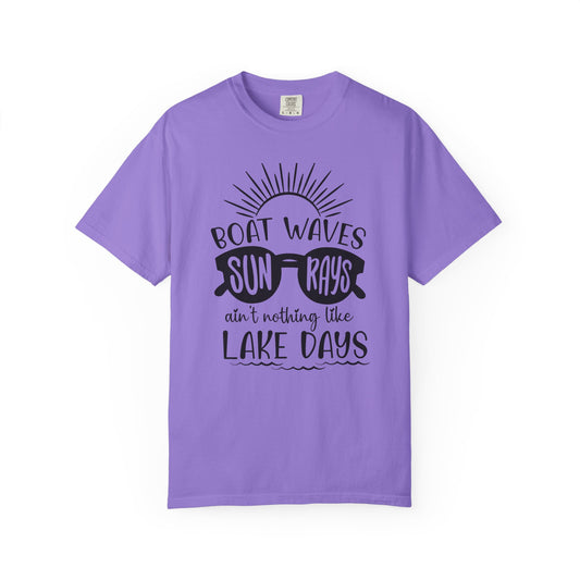 Lake Days Graphic T-Shirt for Outdoor Lovers, Summer Vibes, Ideal for Boating, Beach Days, Gift for Lake Enthusiasts